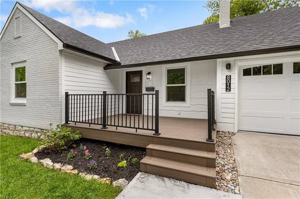 8012 Belleview AVE, Kansas City, MO 64114