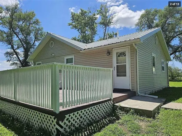 1086 N 100th RD, Baldwin City, KS 66006