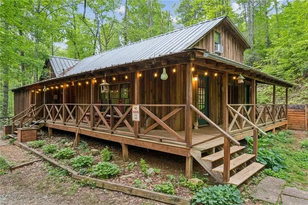 85 Clear Lake CT, Ellijay, GA 30540