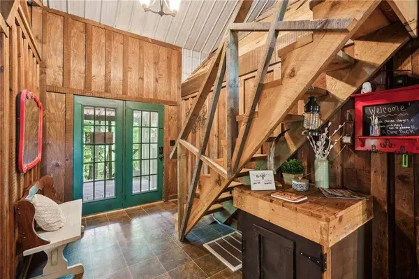 85 Clear Lake CT, Ellijay, GA 30540