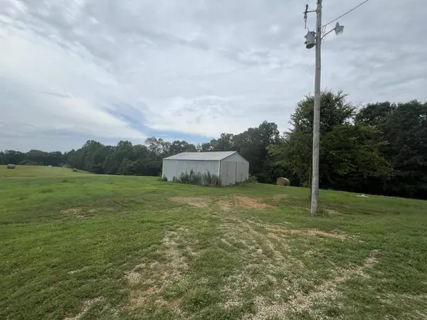 222 J Oaks Road, Nancy, KY 42544