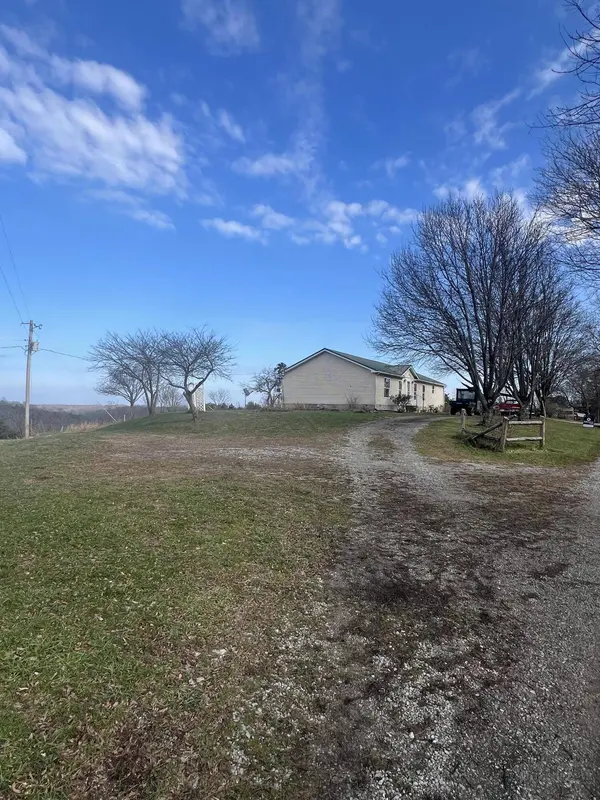704 Cardwell Road, Harrodsburg, KY 40330