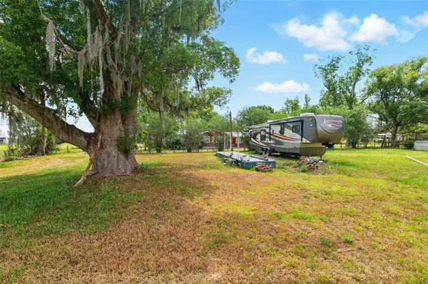 3535 E KEYSVILLE RD, Lithia, FL 33547