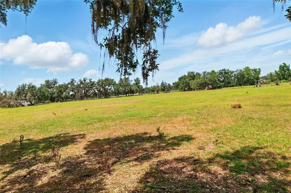 3535 E KEYSVILLE RD, Lithia, FL 33547
