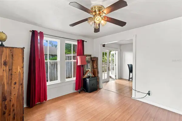 811 E FRIERSON AVE, Tampa, FL 33603