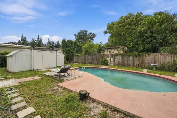 811 E FRIERSON AVE, Tampa, FL 33603