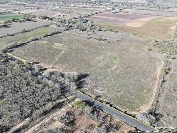 7349 schultz, Elmendorf, TX 78112