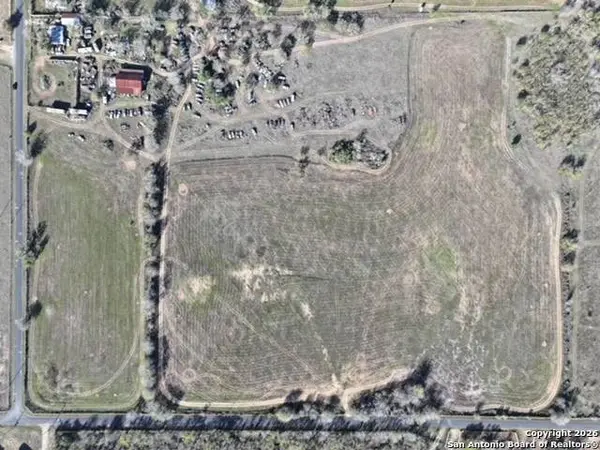 7349 schultz, Elmendorf, TX 78112
