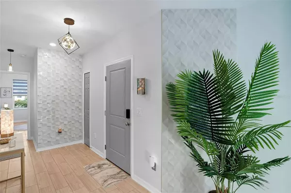 16887 FIESTA DR, Port Charlotte, FL 33953