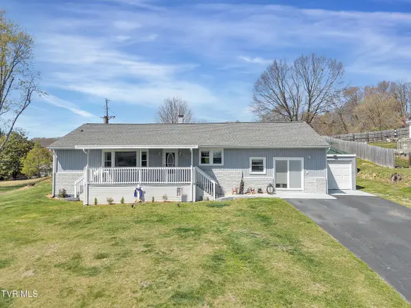 327 Oak ST, Church Hill, TN 37642