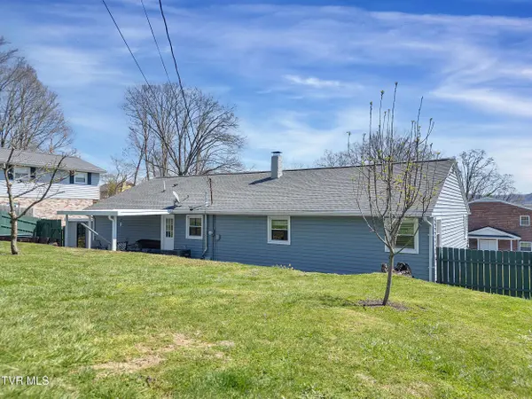 327 Oak ST, Church Hill, TN 37642