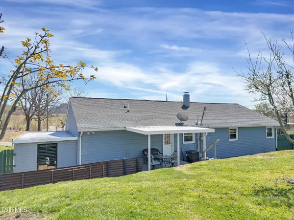327 Oak ST, Church Hill, TN 37642