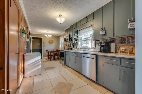 4016 Skyland DR, Kingsport, TN 37664