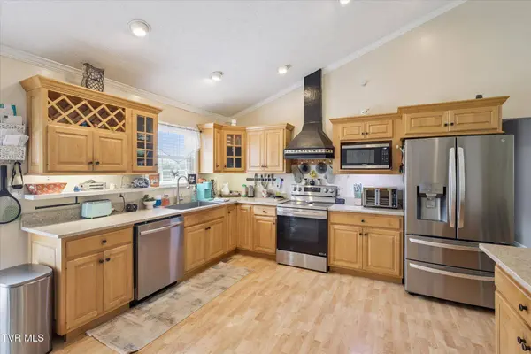 7717 Greenbriar RD, Talbott, TN 37877