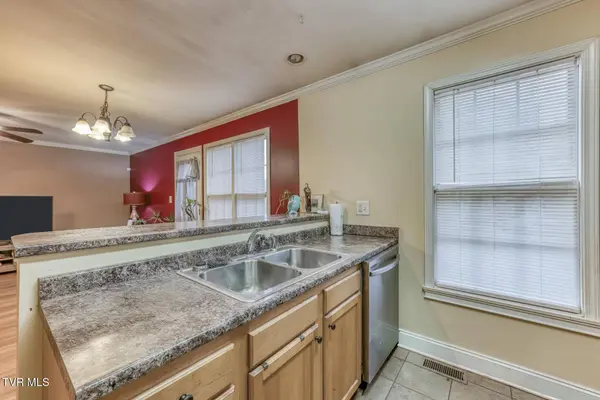 87 Lorena LN, Jonesborough, TN 37659