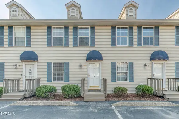 10 Pepper Ridge CT #10