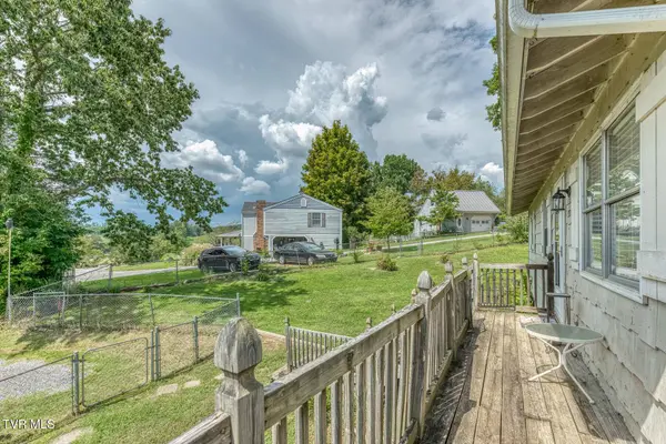 329 Greystone DR, Bluff City, TN 37618