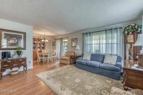 329 Greystone DR, Bluff City, TN 37618