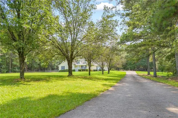 1102 Carl Bethlehem RD, Winder, GA 30680