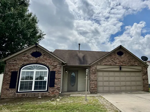1353 Mulberry CT, Greenfield, IN 46140