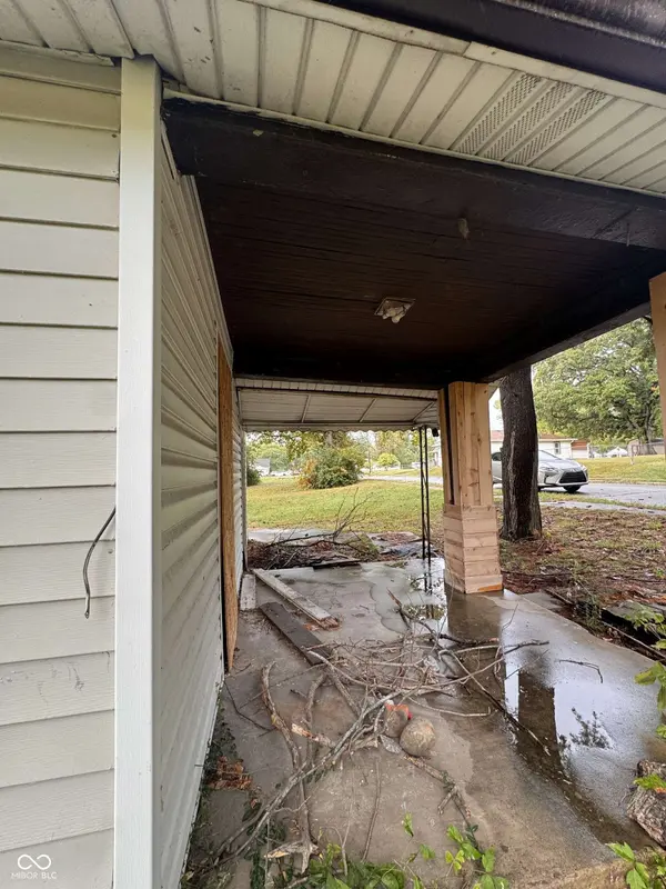 1212 Vandeman ST, Indianapolis, IN 46203