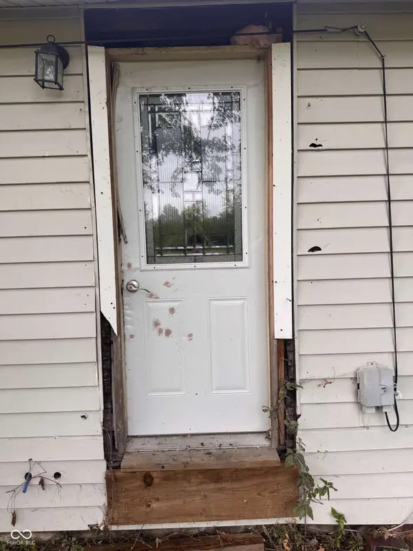 1212 Vandeman ST, Indianapolis, IN 46203