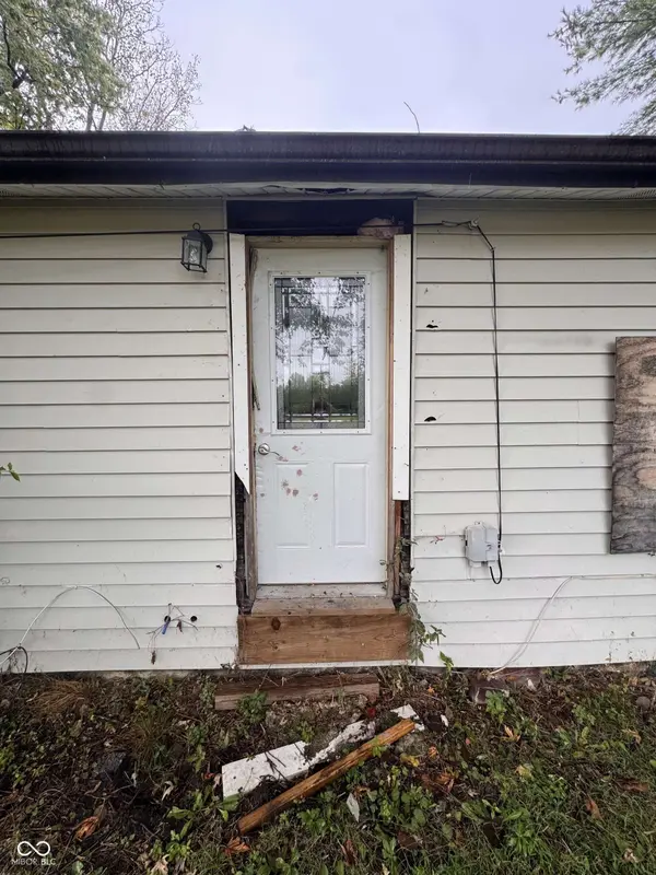 1212 Vandeman ST, Indianapolis, IN 46203