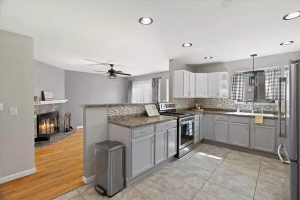 24860 W Forest DR, Lake Villa, IL 60046