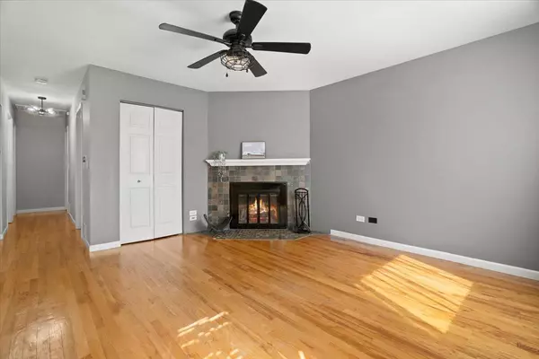 24860 W Forest DR, Lake Villa, IL 60046