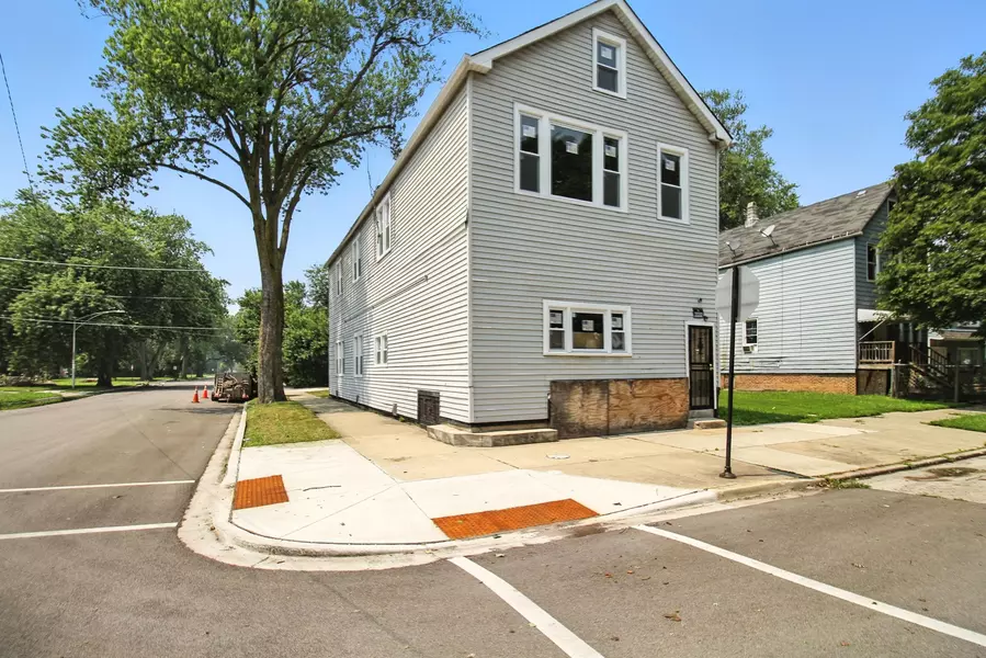 5256 S Carpenter St, Chicago, IL 60609-6025