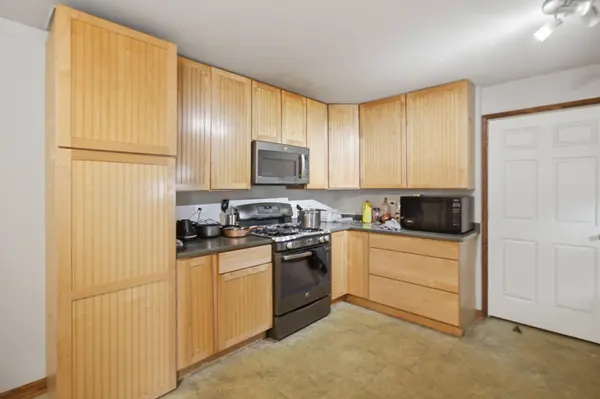 1235 Carswell AVE, Elk Grove Village, IL 60007