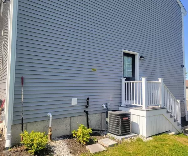 391 Gibbs St, Fall River, MA 02720