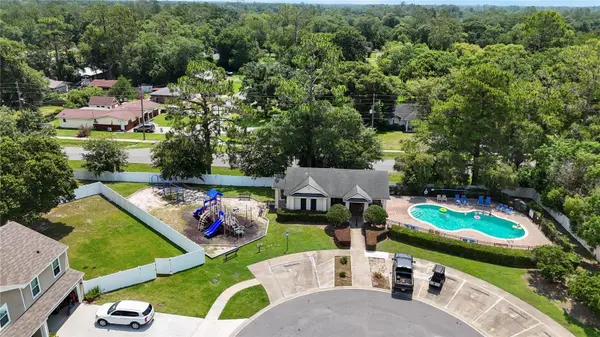 586 INDEPENDENCE DR, Macclenny, FL 32063