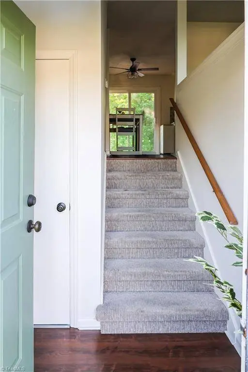 7670 Stonewell LN, Tobaccoville, NC 27050