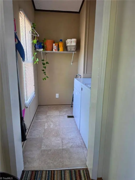 1045 APPLE BLOSSOM LN, Burlington, NC 27217