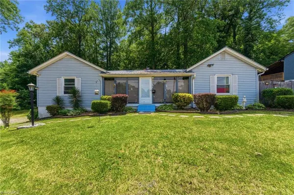2360 Dellabrook RD, Winston-salem, NC 27105