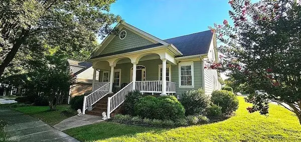 109 Rosewalk LN, Advance, NC 27006
