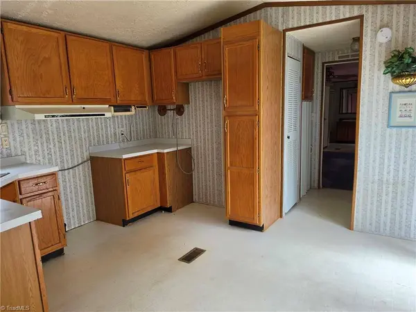 264 Smith Ridgecrest RD, North Wilkesboro, NC 28659