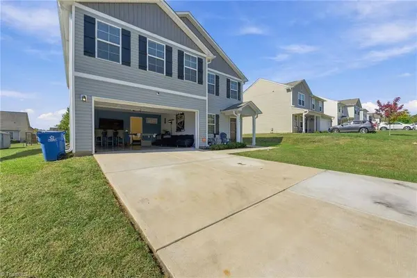 184 Charleston Meadow LOOP, Mocksville, NC 27028