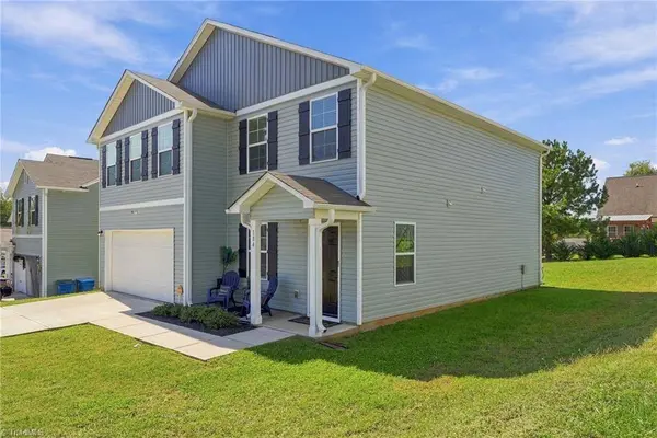 184 Charleston Meadow LOOP, Mocksville, NC 27028