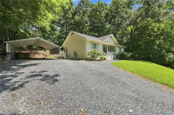 1088 Country place RD, Asheboro, NC 27203