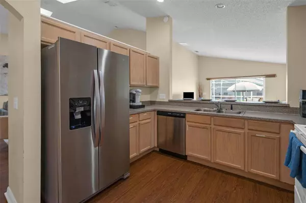 1104 BLOOMINGDALE DR, Davenport, FL 33897