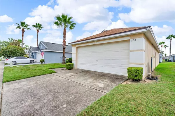 1104 BLOOMINGDALE DR, Davenport, FL 33897