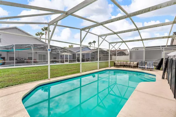 1104 BLOOMINGDALE DR, Davenport, FL 33897