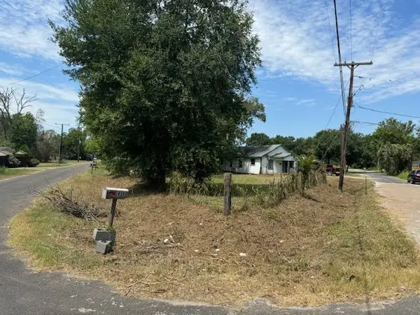 410 Montgomery ST, Navasota, TX 77868