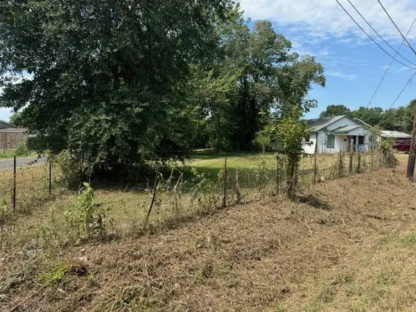 410 Montgomery ST, Navasota, TX 77868