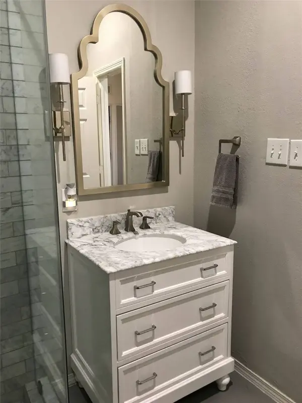 13401 Indigo Sands DR, Pearland, TX 77584