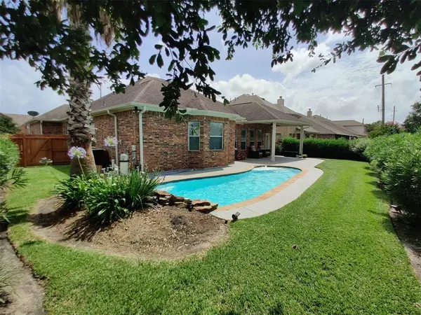 13401 Indigo Sands DR, Pearland, TX 77584