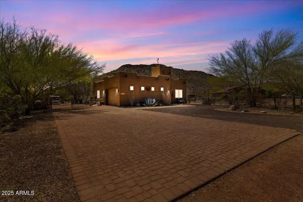 14915 W OBERLIN Way, Surprise, AZ 85387