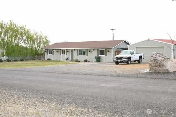 46505 W Paterson Ave, Paterson, WA 99345